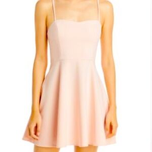 💕FRENCH CONNECTION NWT SUMMER WISPER FIT AND FLARE MINI